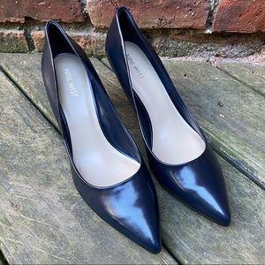 Nine West Evermoreo Navy Pumps